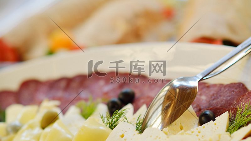 行业现状：零食市场的蓬勃发展