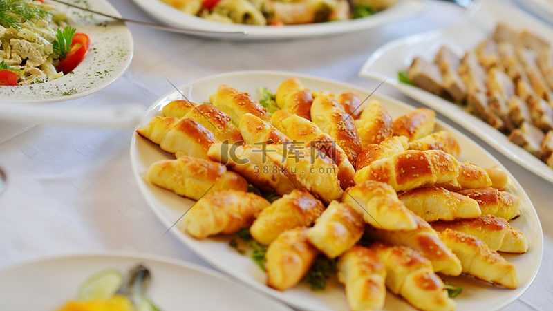 小标题：调味瓶收纳的重要性